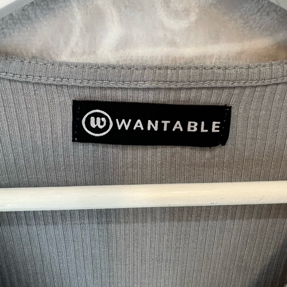 FAUX WRAP TOP LIGHT GRAY SUPER CUTE SOFT LONG SLEEVE RIBBED TEXTURE L WANTABLE - Picture 8 of 14